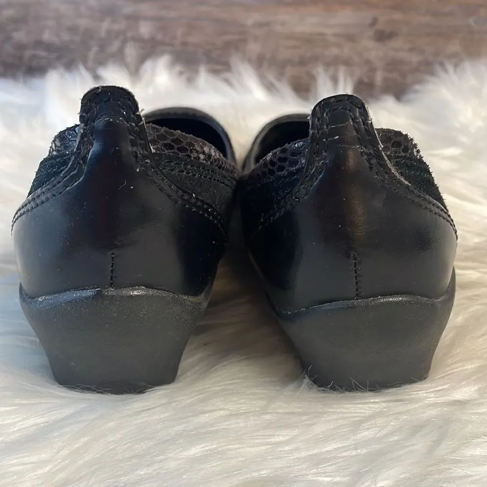 Nickels Ladies Black Slip on Shoes Flats Size 6M